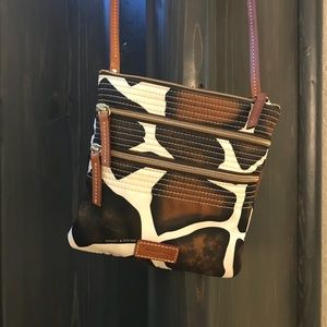 Dooney and bourke nylon giraffe print crossbody